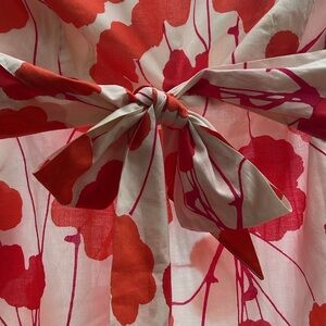 MARIMEKKO Bold and Beautiful. Summer top with wrap-around sash.